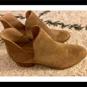 Lucky brand boots
